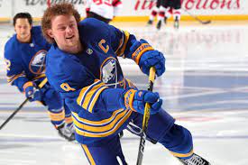 Jack Eichel toipumisen jälkeen on parempi kuin koskaan